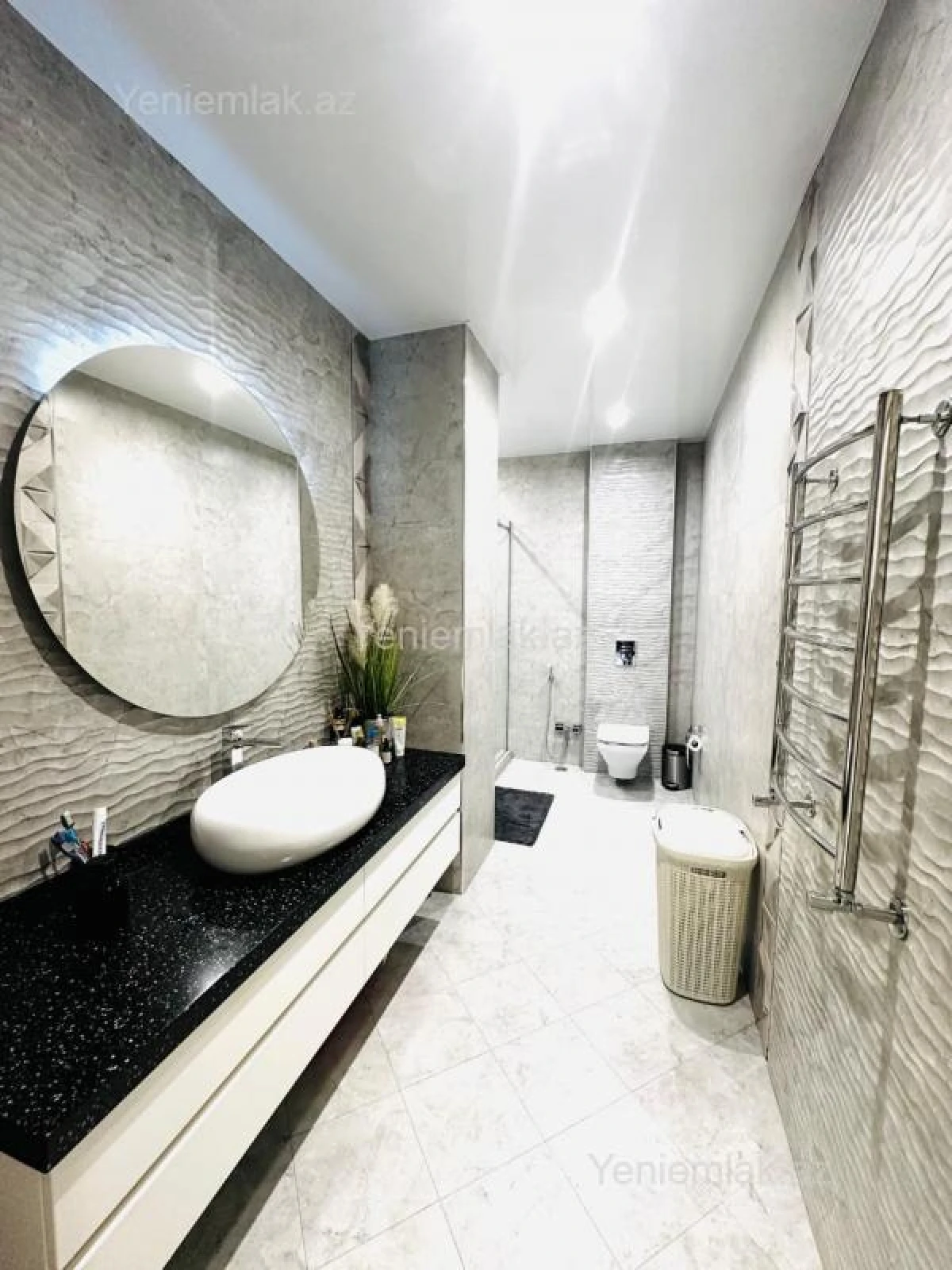 Satılır 3 otaqlı yeni tikili 136.5 m²