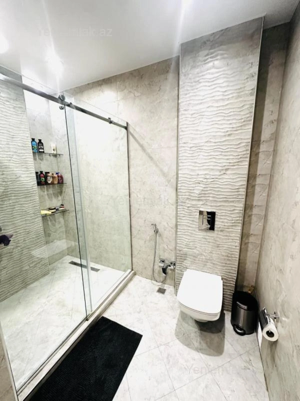 Satılır 3 otaqlı yeni tikili 136.5 m²