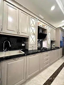 Satılır 3 otaqlı yeni tikili 136.5 m²