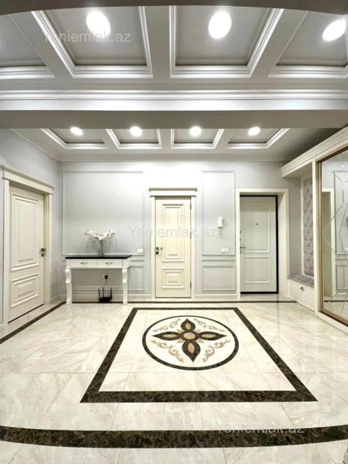 Satılır 3 otaqlı yeni tikili 136.5 m²