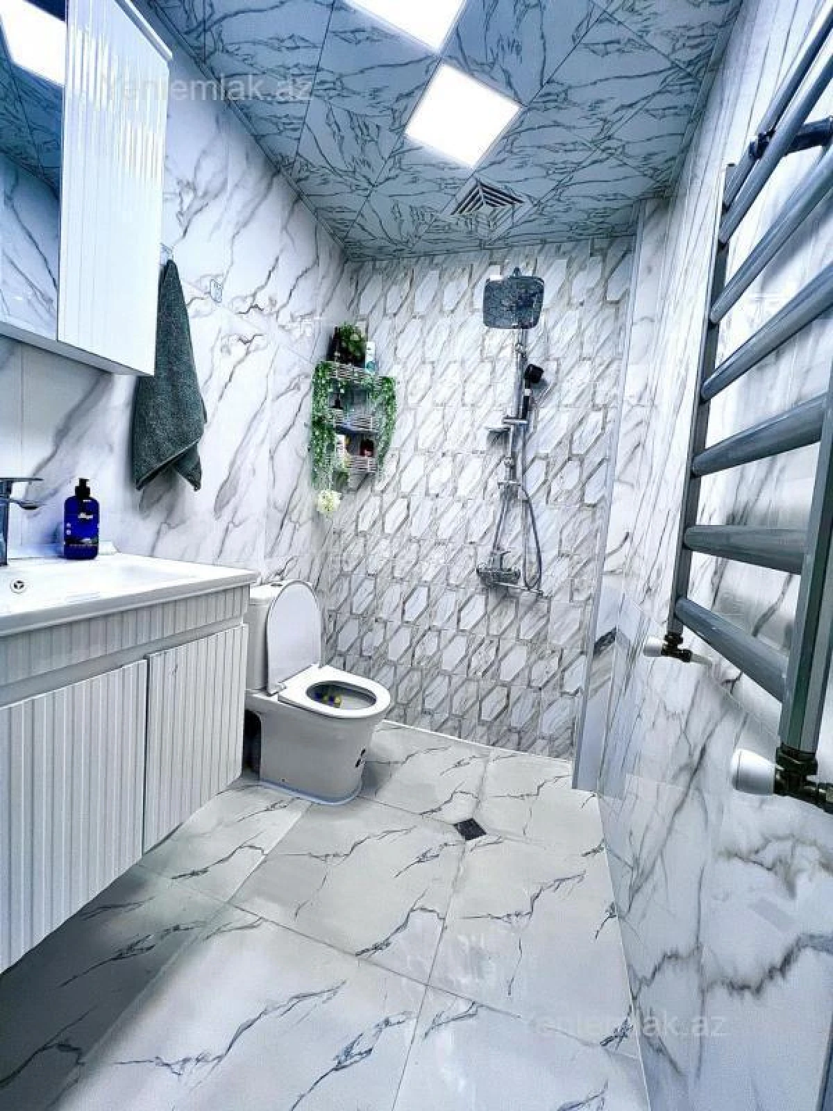 Satılır 2 otaqlı yeni tikili 75 m²