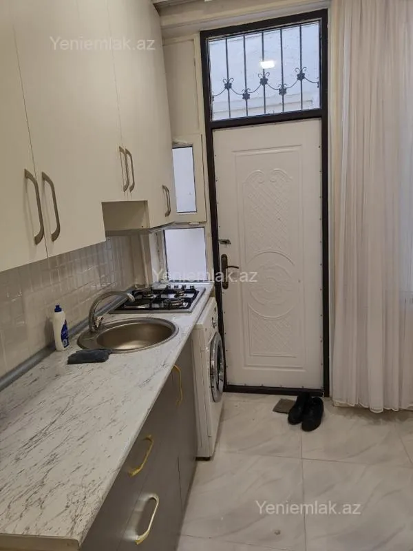 Satılır 2 otaqlı köhnə tikili 40 m²