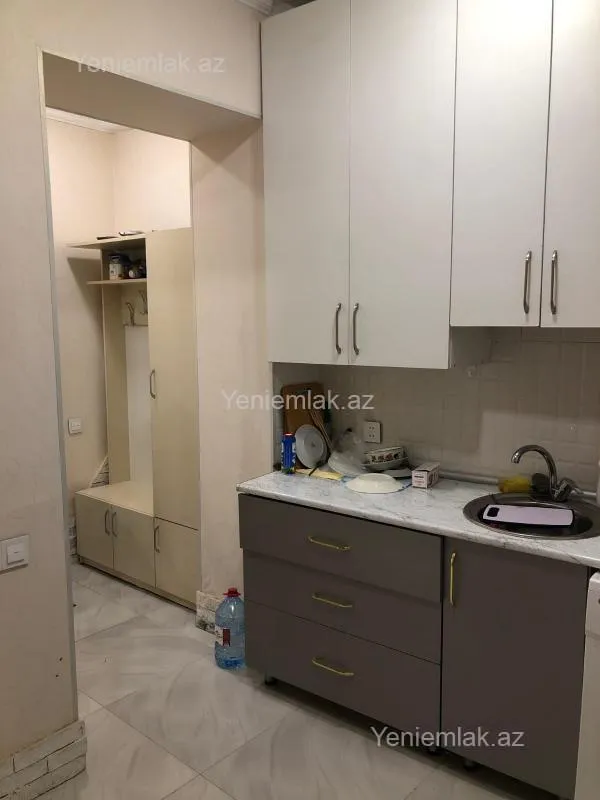 Satılır 2 otaqlı köhnə tikili 40 m²