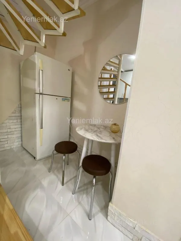Satılır 2 otaqlı köhnə tikili 40 m²