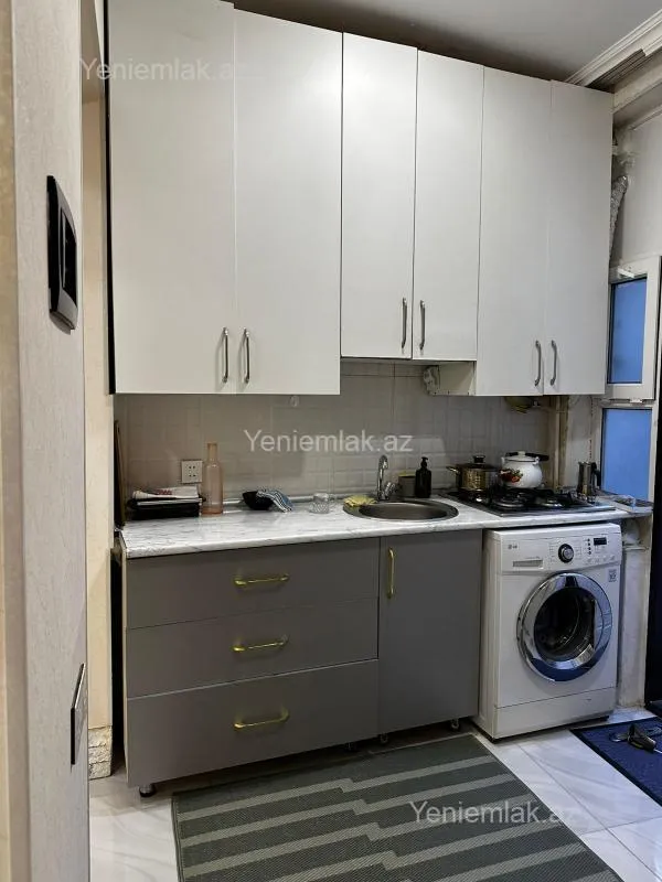 Satılır 2 otaqlı köhnə tikili 40 m²
