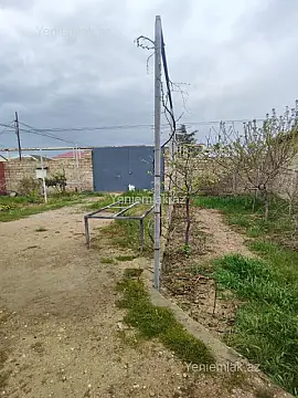 Satılır 5 otaqlı həyət evi 200 m²