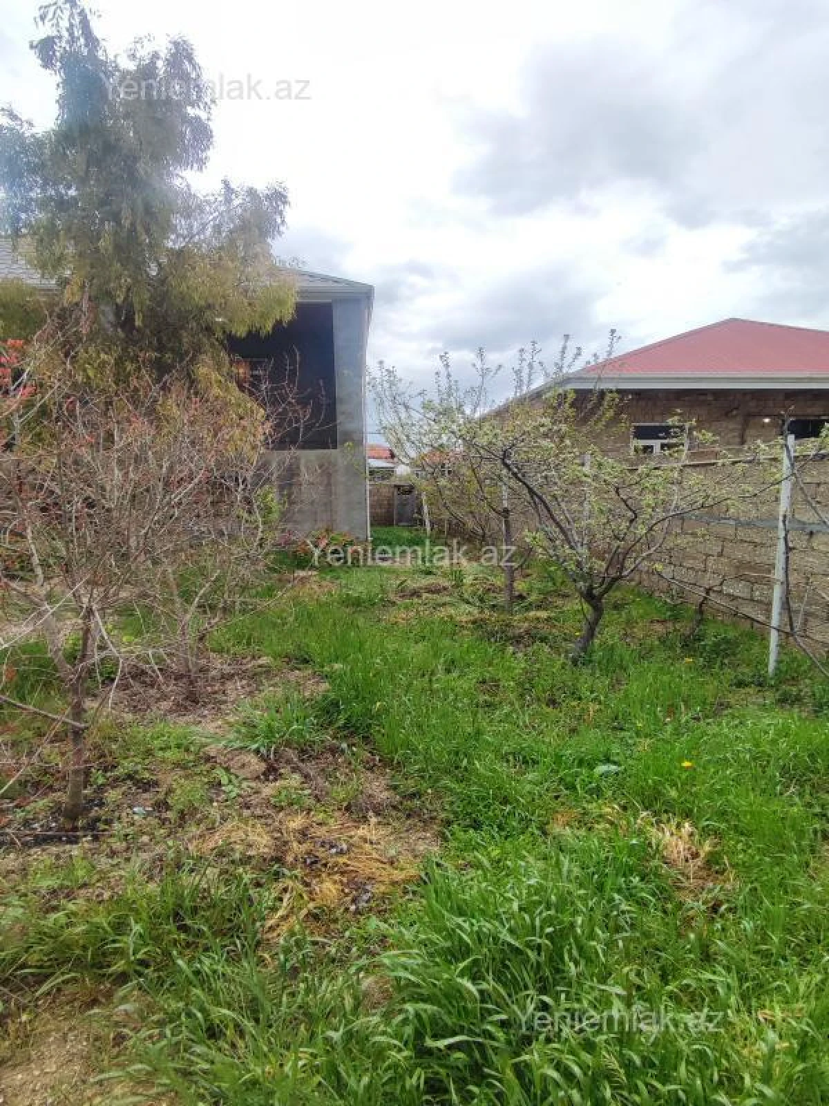 Satılır 5 otaqlı həyət evi 200 m²