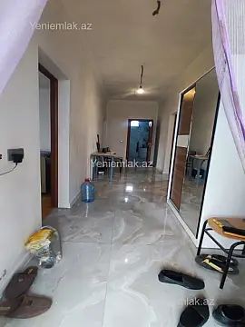 Satılır 5 otaqlı həyət evi 200 m²