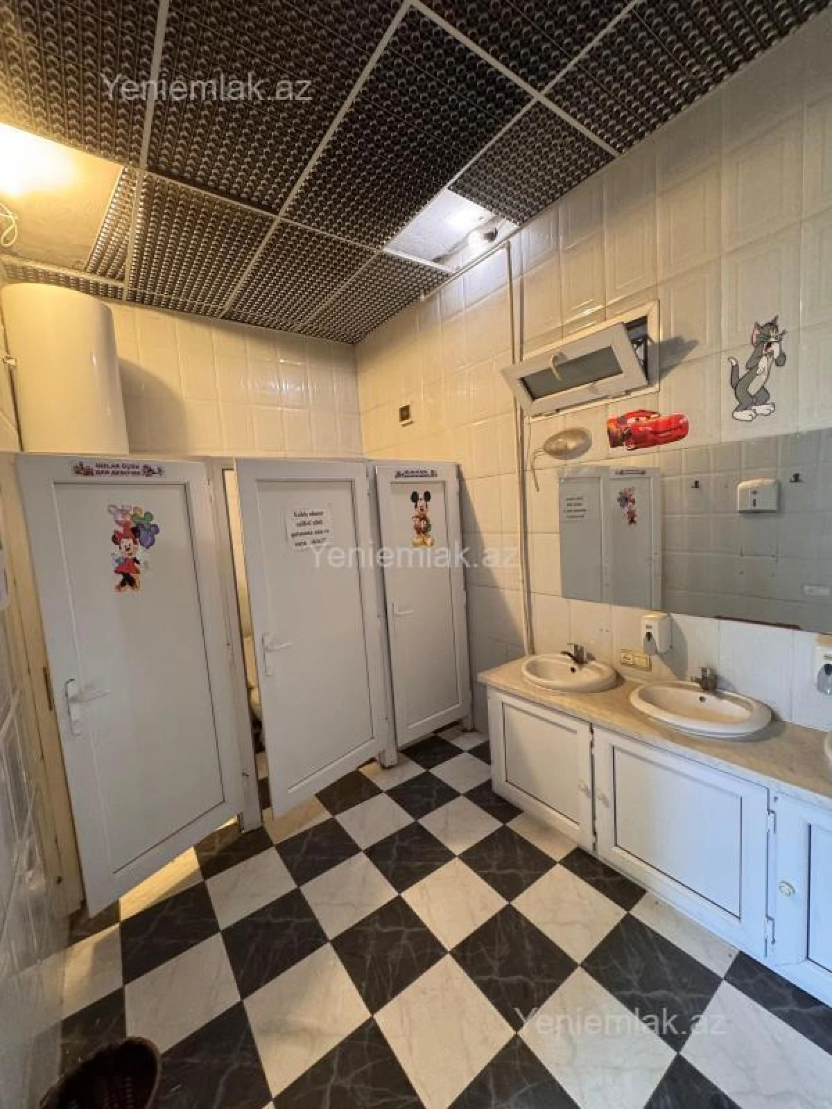 Satılır 16 otaqlı obyekt 666 m²