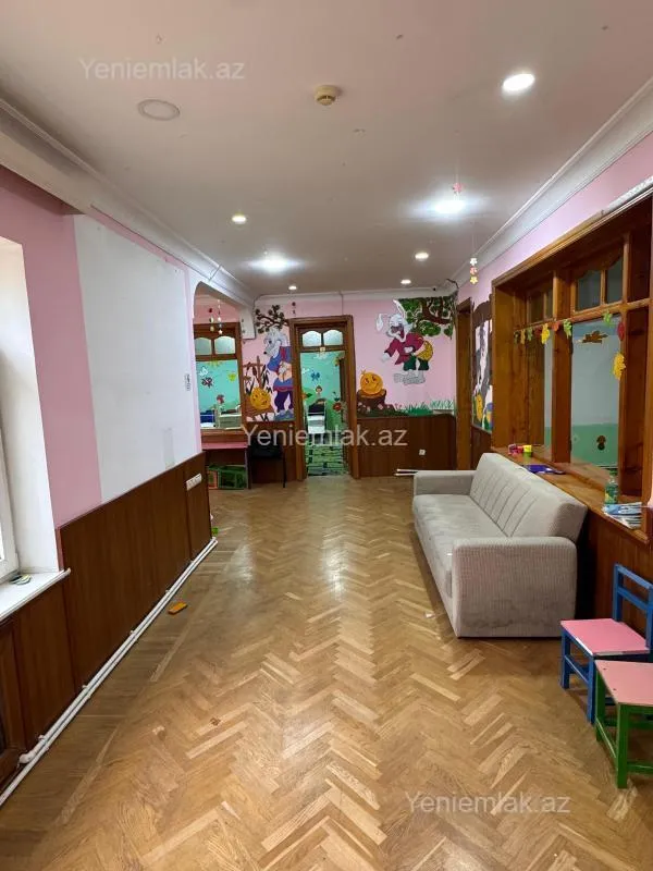 Satılır 16 otaqlı obyekt 666 m²
