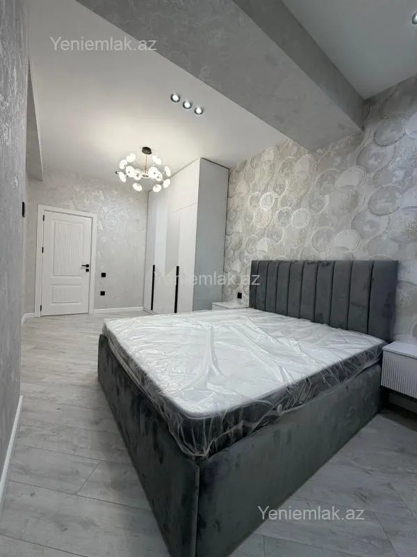 Satılır 2 otaqlı köhnə tikili 76 m²