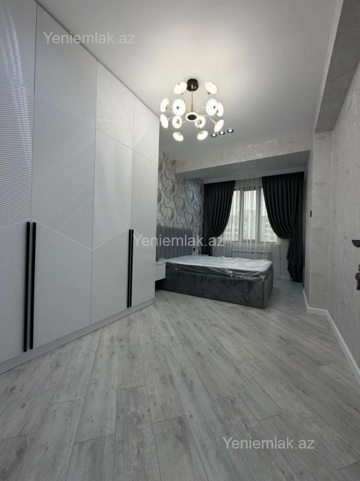 Satılır 2 otaqlı köhnə tikili 76 m²