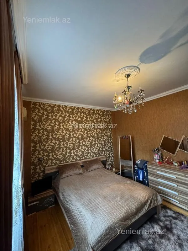 Satılır 3 otaqlı həyət evi 168 m²