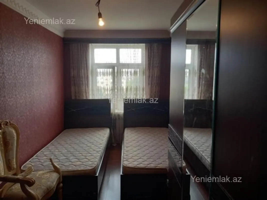 Satılır 3 otaqlı köhnə tikili 80 m²