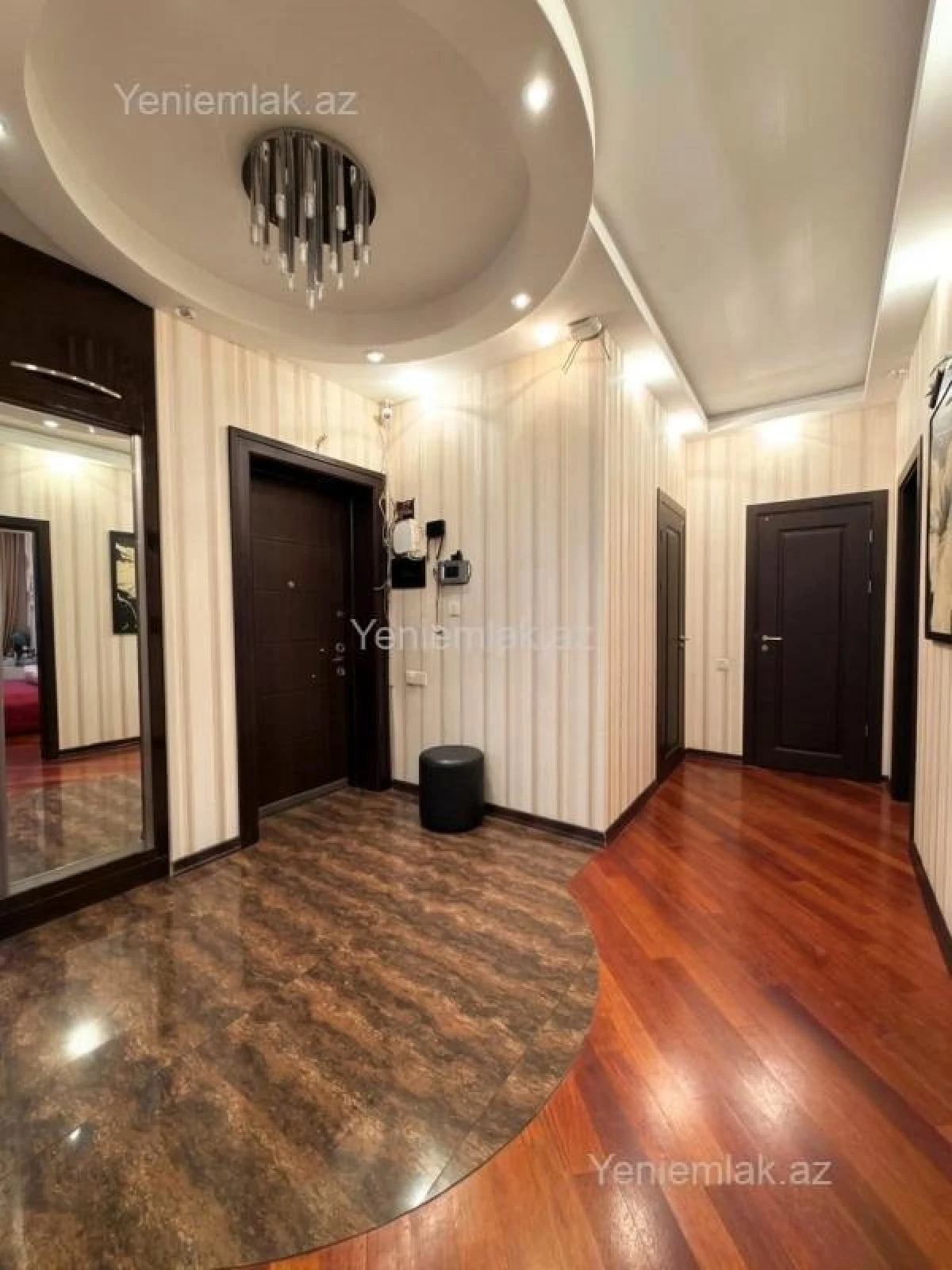 Satılır 3 otaqlı yeni tikili 127 m²