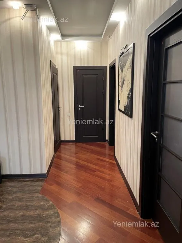 Satılır 3 otaqlı yeni tikili 127 m²