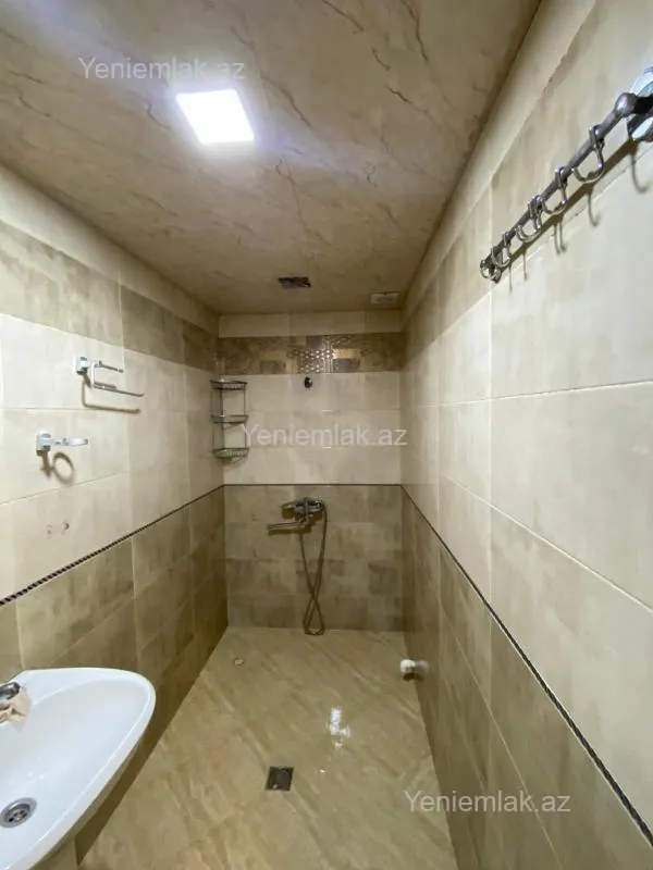 Satılır 3 otaqlı köhnə tikili 70 m²