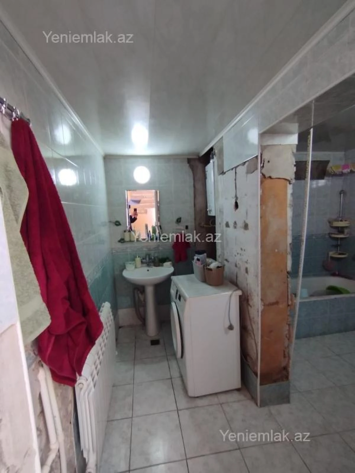 Satılır 8 otaqlı həyət evi 200 m²