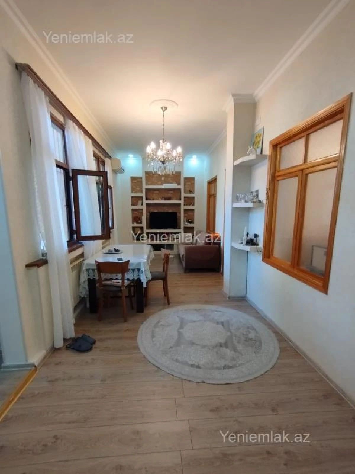 Satılır 8 otaqlı həyət evi 200 m²