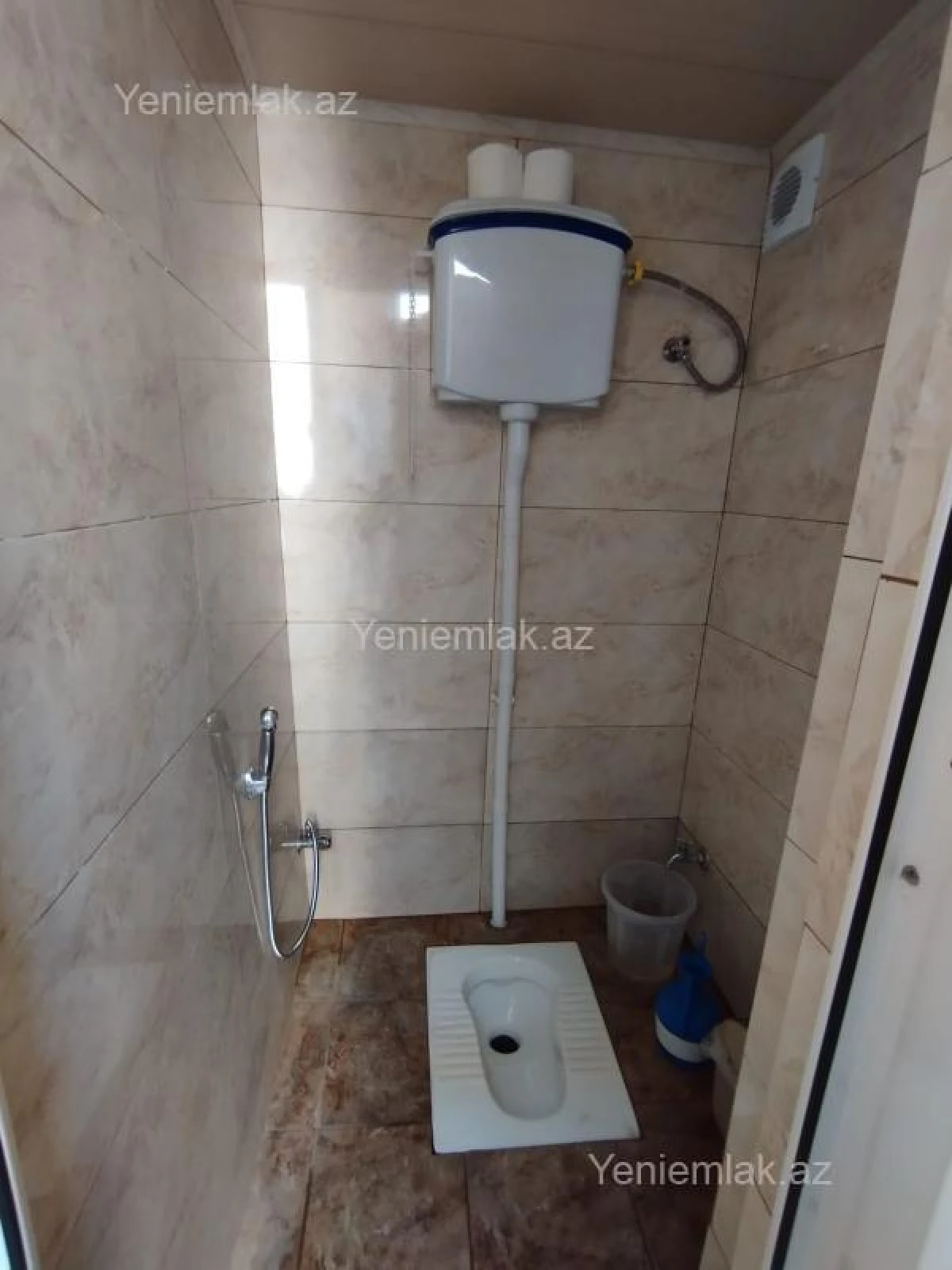 Satılır 8 otaqlı həyət evi 200 m²