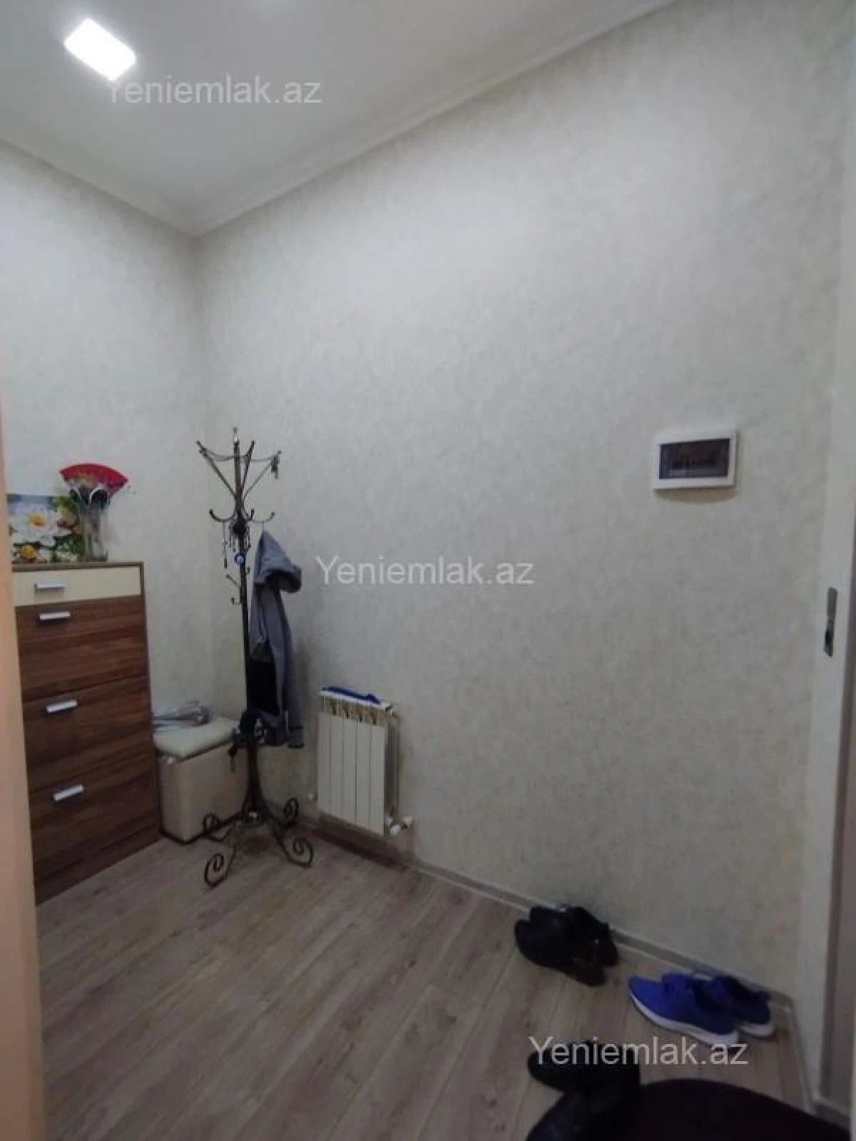 Satılır 8 otaqlı həyət evi 200 m²