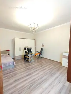 Satılır 8 otaqlı həyət evi 200 m²