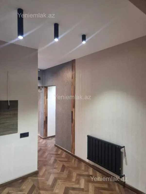 Satılır 2 otaqlı köhnə tikili 65 m²