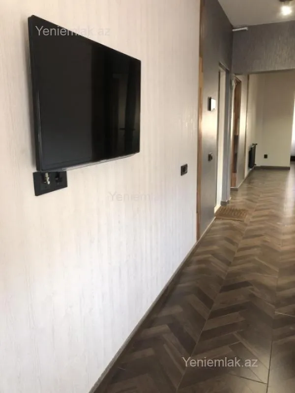 Satılır 2 otaqlı köhnə tikili 65 m²