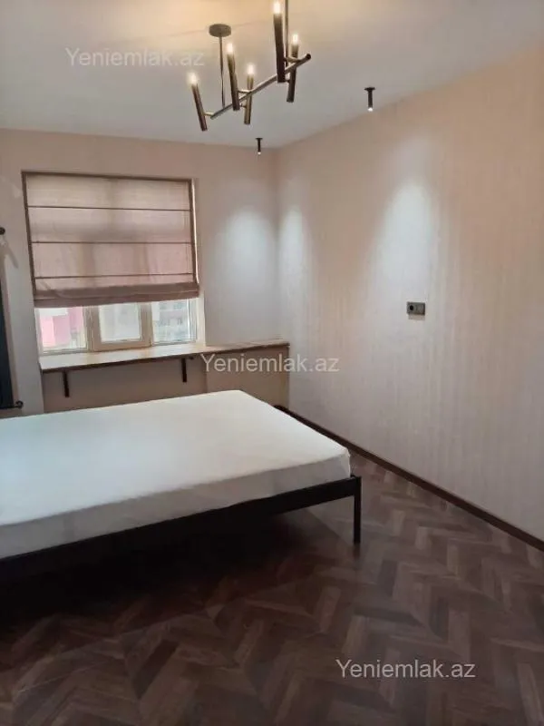 Satılır 2 otaqlı köhnə tikili 65 m²