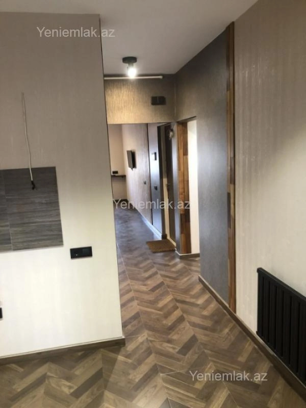 Satılır 2 otaqlı köhnə tikili 65 m²