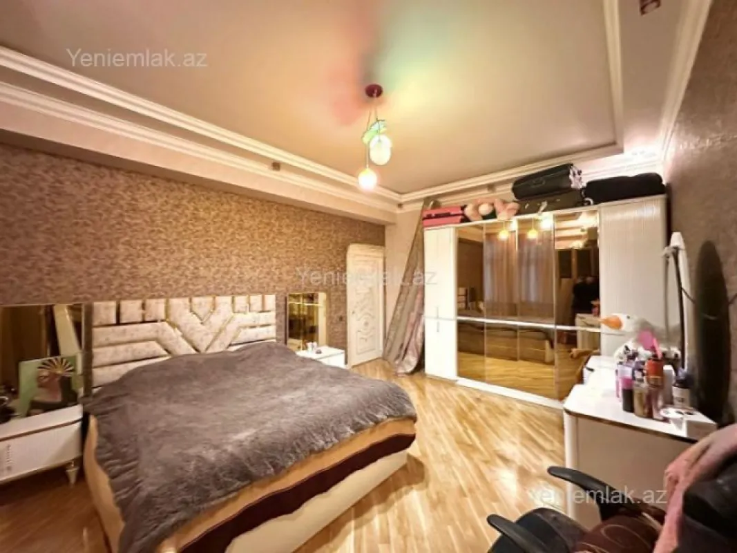 Satılır 3 otaqlı yeni tikili 140 m²