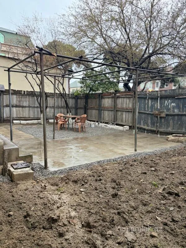 Satılır 2 otaqlı köhnə tikili 55 m²