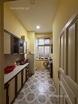Satılır 2 otaqlı köhnə tikili 55 m²