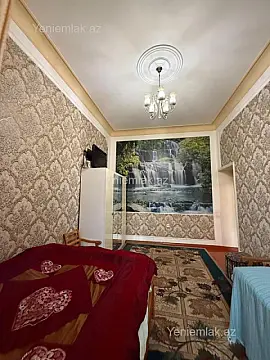 Satılır 2 otaqlı köhnə tikili 55 m²