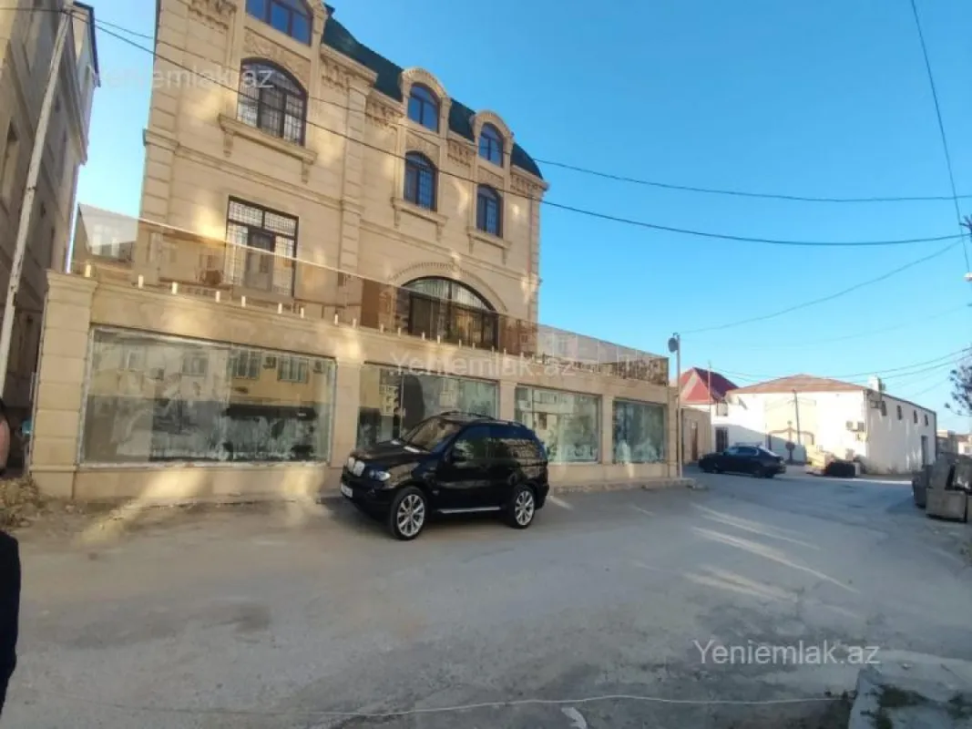 Satılır 8 otaqlı obyekt 250 m²
