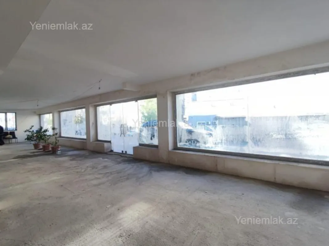Satılır 8 otaqlı obyekt 250 m²