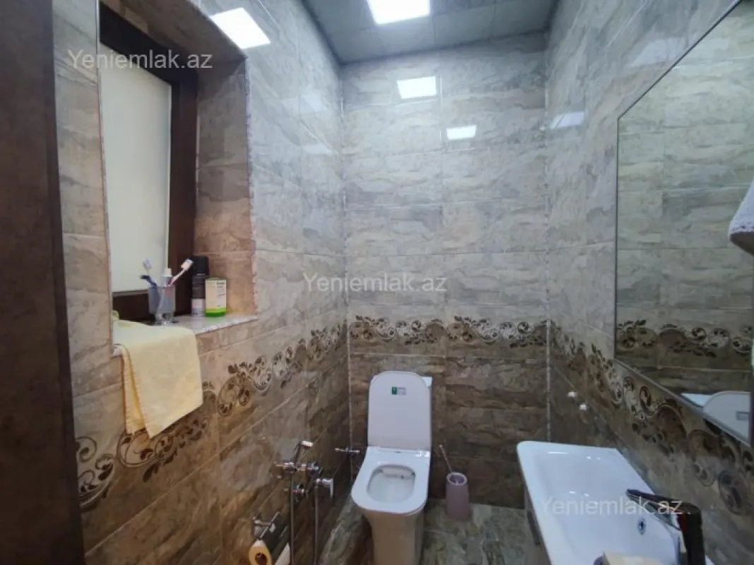 Satılır 8 otaqlı obyekt 250 m²