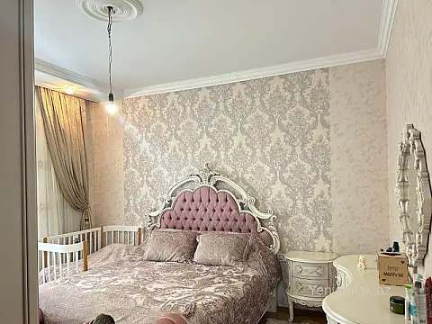 Satılır 6 otaqlı həyət evi 215 m²