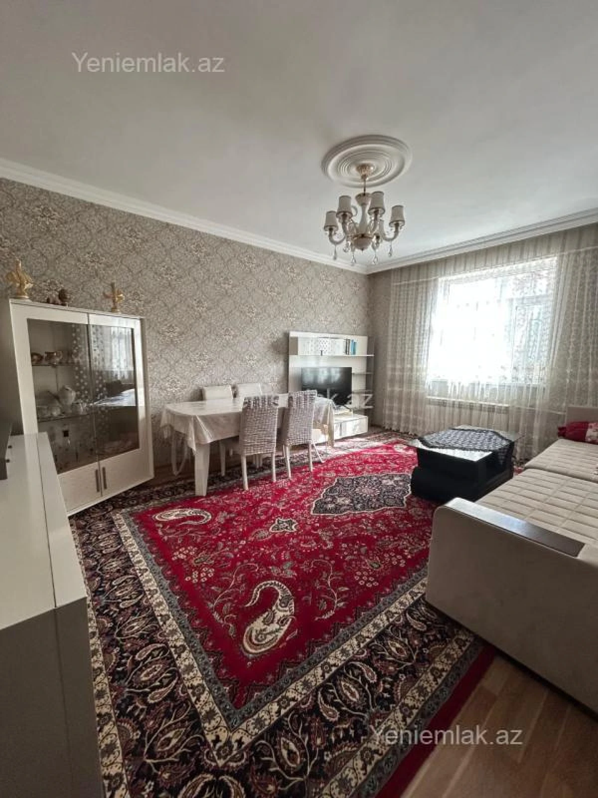 Satılır 6 otaqlı həyət evi 215 m²
