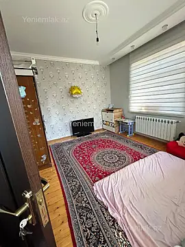 Satılır 6 otaqlı həyət evi 215 m²