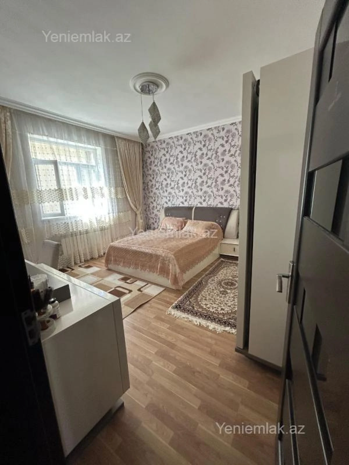 Satılır 6 otaqlı həyət evi 215 m²