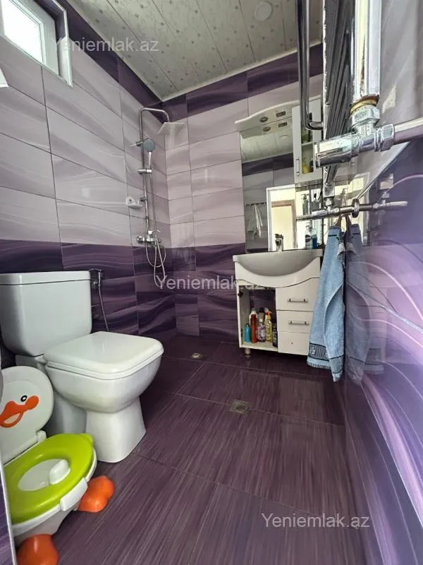 Satılır 6 otaqlı həyət evi 215 m²