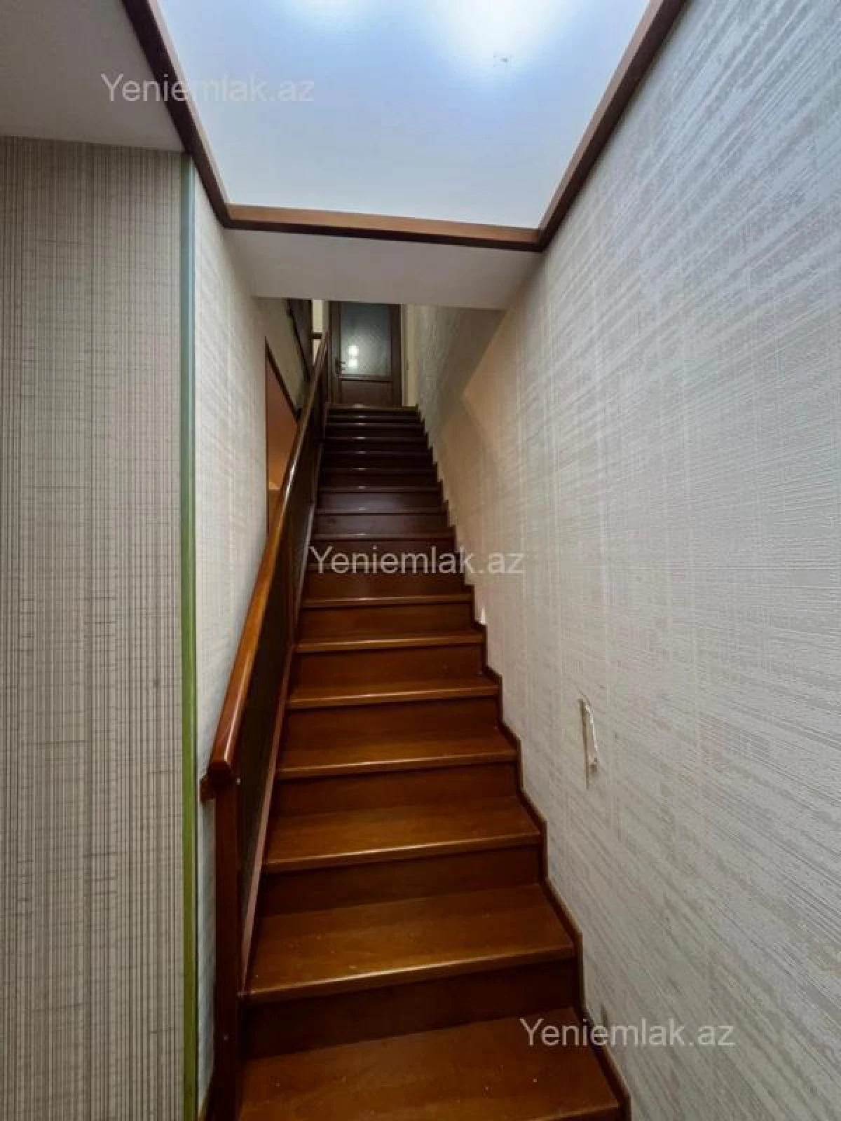 Satılır 4 otaqlı yeni tikili 180 m²