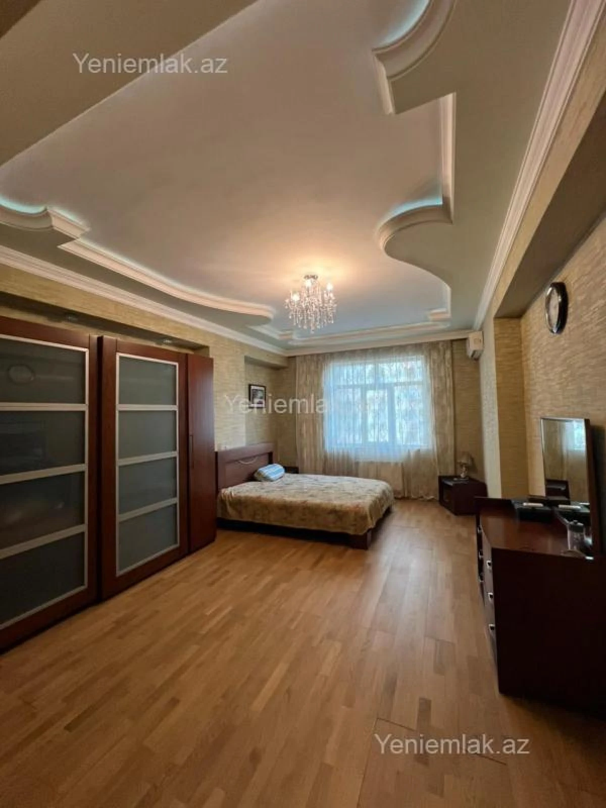 Satılır 4 otaqlı yeni tikili 180 m²