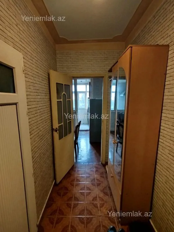 Satılır 2 otaqlı köhnə tikili 56 m²