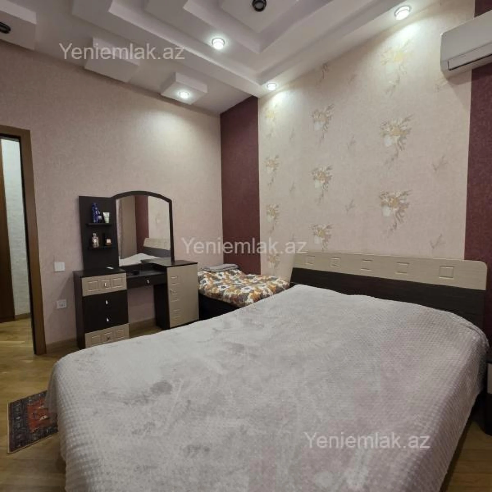 Satılır 2 otaqlı yeni tikili 90.2 m²