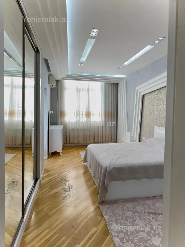 Satılır 3 otaqlı yeni tikili 165 m²