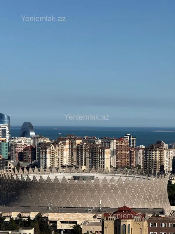 Satılır 3 otaqlı yeni tikili 165 m²