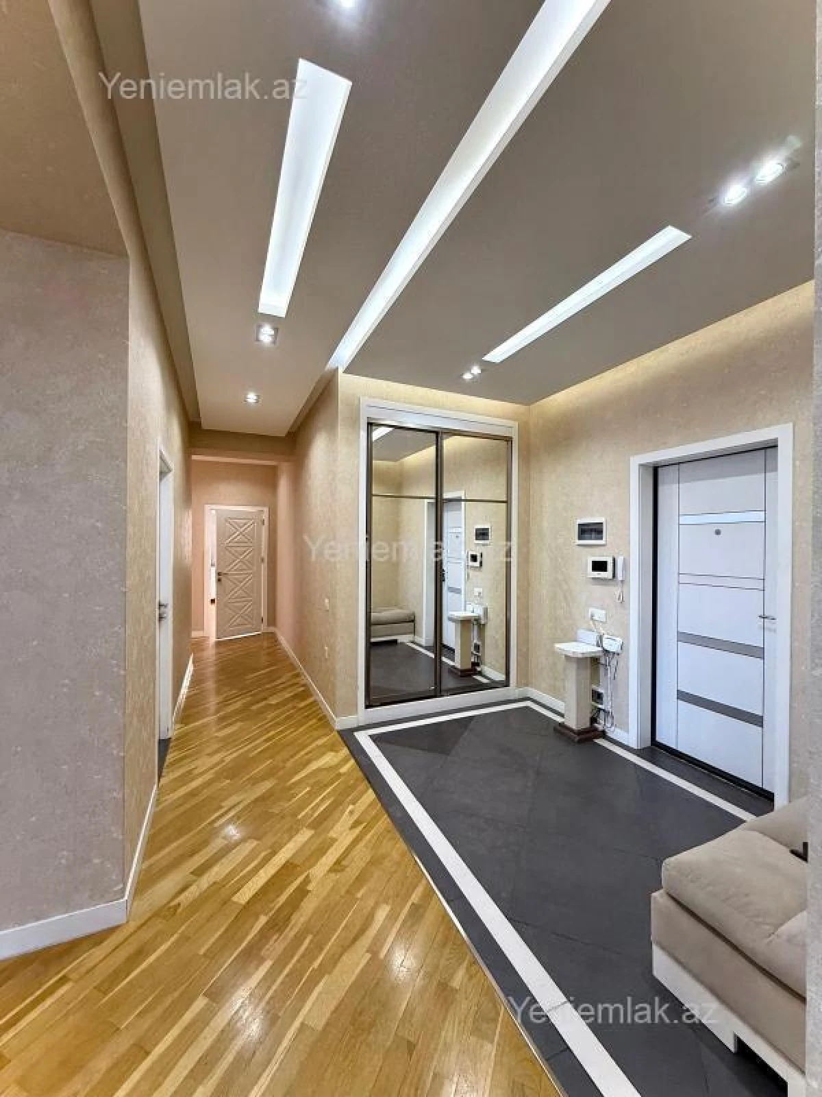 Satılır 3 otaqlı yeni tikili 165 m²