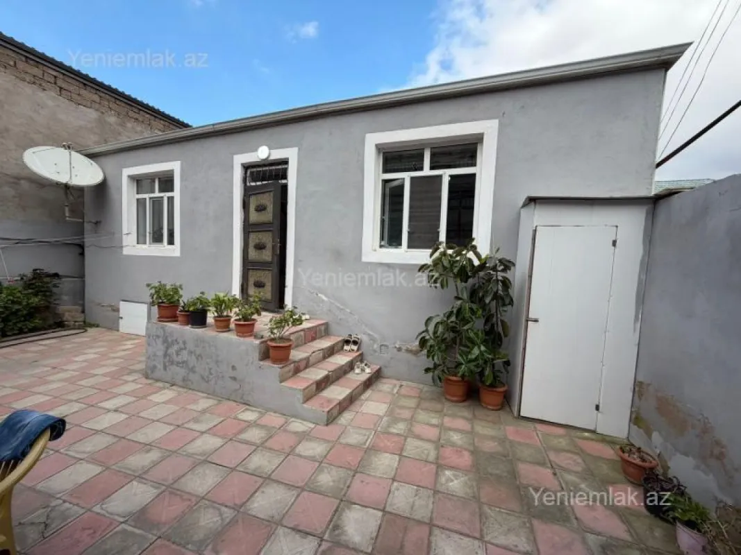 Satılır 3 otaqlı həyət evi 100 m²